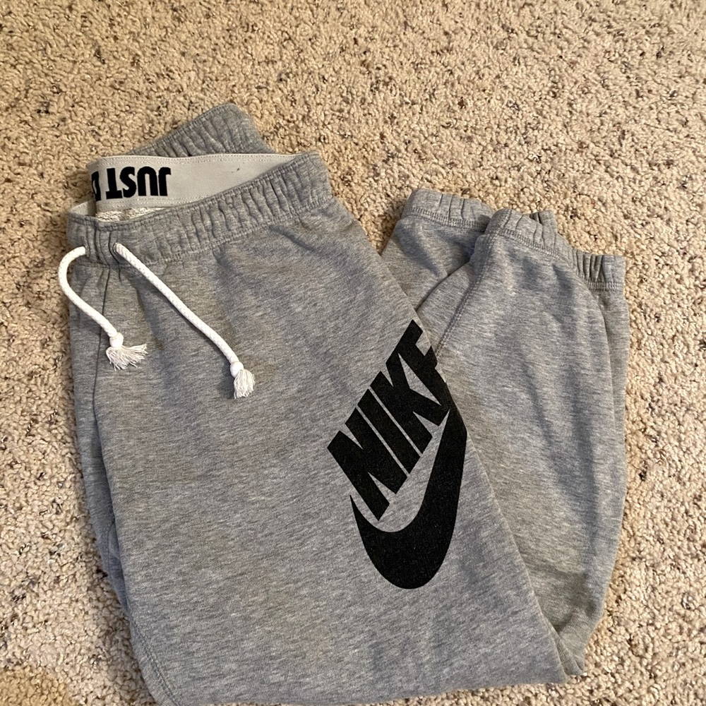 nike gray sweatpants